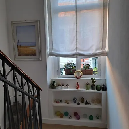 Couette-café Casa Mari - Free Secure Parking, Breakfast, Private Bathroom, Wifi, Garden, Aircon, 5 Min Walk To Metro And Train Station Milan